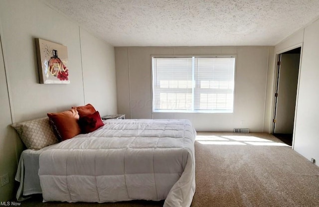 6243 Branch Cir, Zanesville, OH 43701 - carpeted bedroom featuring a textured ceiling and visible vents