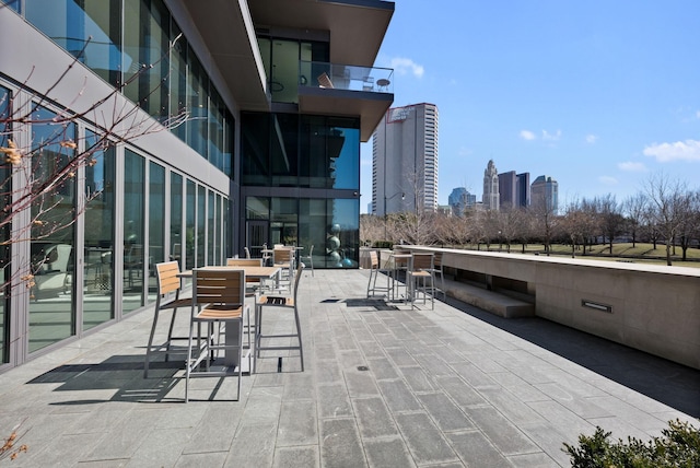 225 John H Mcconnell Blvd Unit 705, Columbus, OH 43215 - view of patio featuring a view of city