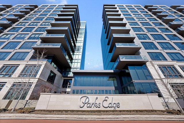 225 John H Mcconnell Blvd Unit 705, Columbus, OH 43215 - view of building exterior