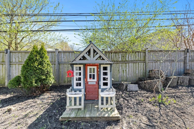 2209 Fishinger Rd, Columbus, OH 43221 - view of outbuilding featuring a fenced backyard