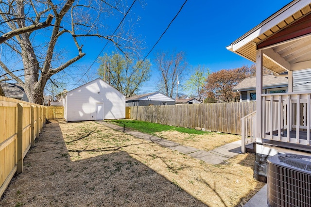 271 S Terrace Ave, Columbus, OH 43204 - view of yard with an outdoor structure, central AC, and a fenced backyard