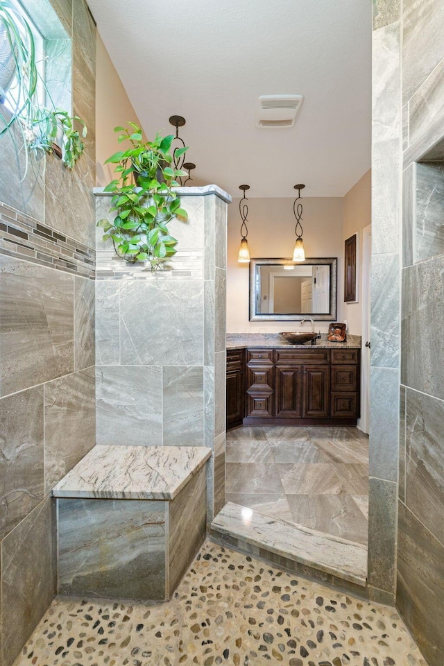full bathroom featuring vanity