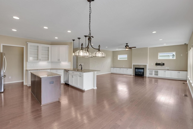 5351 Lilac Ave, Grove City, OH 43123 - kitchen featuring stainless steel appliances, a ceiling fan, healthy amount of natural light, a kitchen island, and recessed lighting