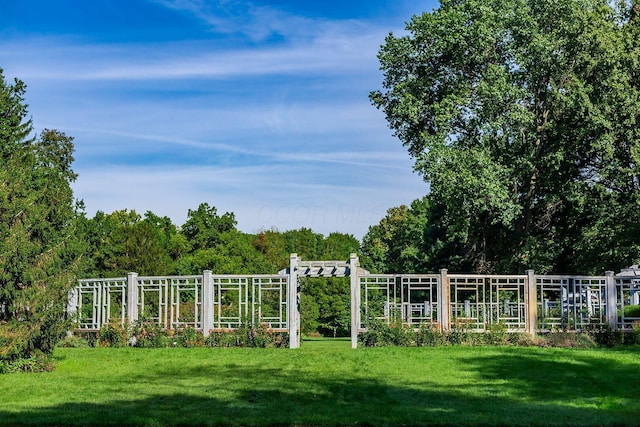 277 Cherrington Rd, Westerville, OH 43081 - view of yard with a garden