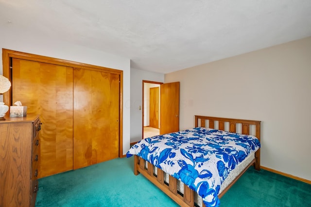 carpeted bedroom featuring a closet