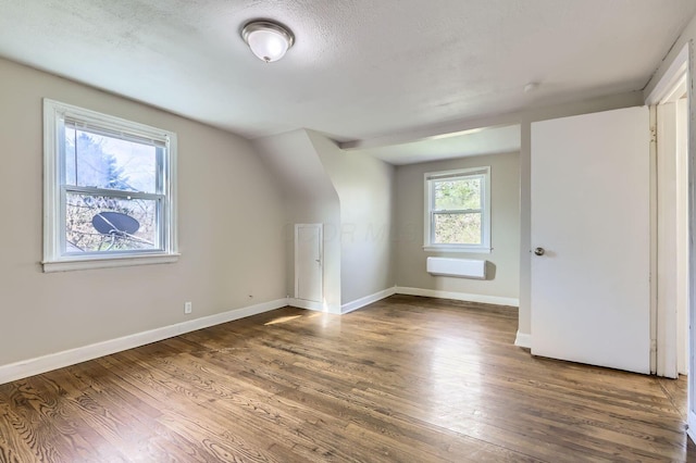 595 Collingwood Ave, Columbus, OH 43213 - bonus room with baseboards and wood finished floors