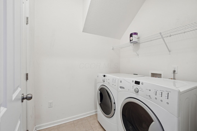 3947 Summerstone Dr, Columbus, OH 43230 - laundry area featuring independent washer and dryer and baseboards