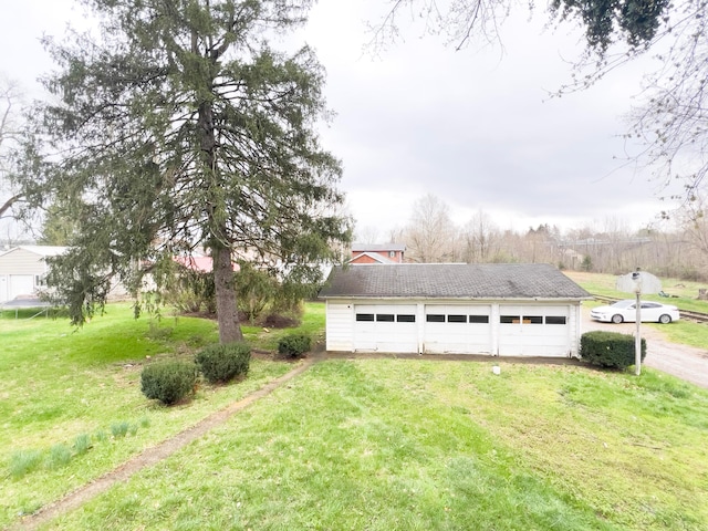 view of detached garage
