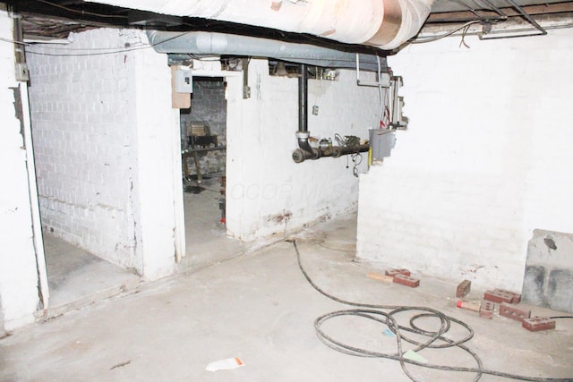 view of unfinished basement