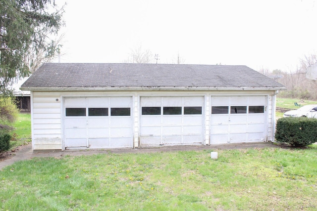 view of detached garage