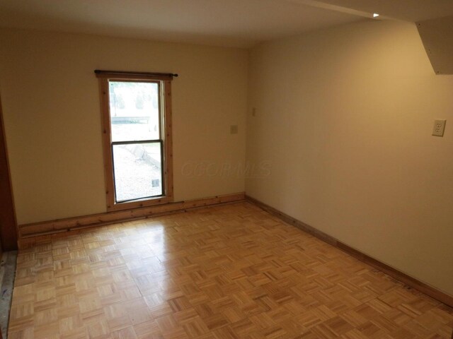 11 Plumb St, Lockbourne, OH 43137 - spare room with baseboards