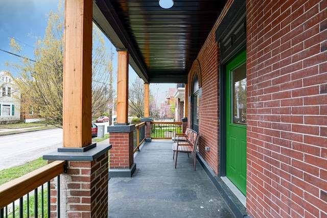 344 E Whittier St, Columbus, OH 43206 - view of patio with covered porch