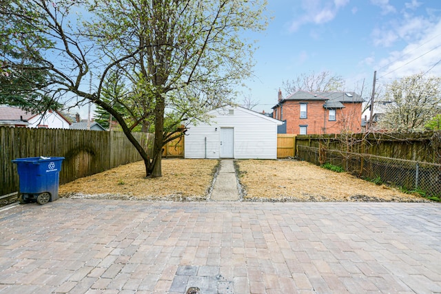 344 E Whittier St, Columbus, OH 43206 - exterior space with an outdoor structure and a fenced backyard