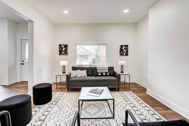 344 E Whittier St, Columbus, OH 43206 - living area featuring wood finished floors, recessed lighting, and baseboards