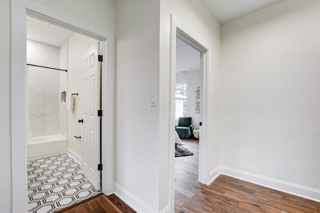 344 E Whittier St, Columbus, OH 43206 - hallway featuring wood finished floors and baseboards