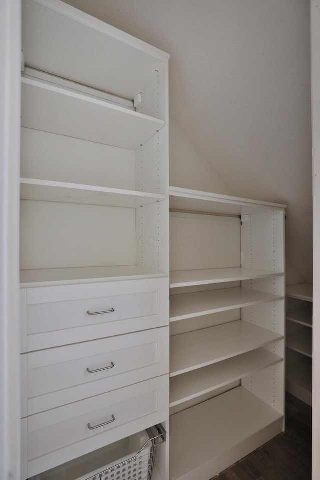 8050 Flint Run Pl, Columbus, OH 43235 - view of closet