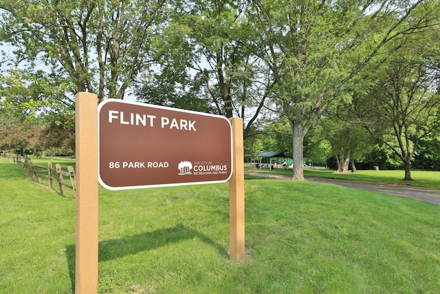 8050 Flint Run Pl, Columbus, OH 43235 - community / neighborhood sign with a lawn