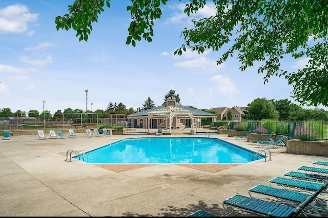 3379 Fishinger Mill Dr, Hilliard, OH 43026 - community pool with a patio