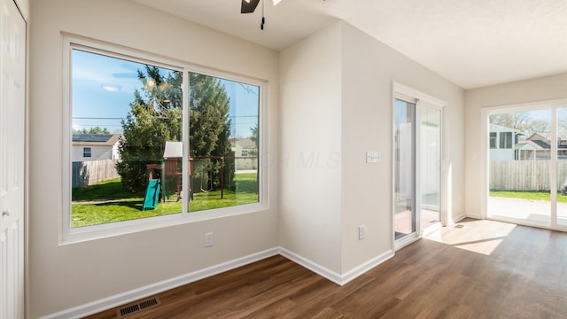 500 Hemlock Pl, Newark, OH 43055 - interior space with ceiling fan, baseboards, wood finished floors, and visible vents