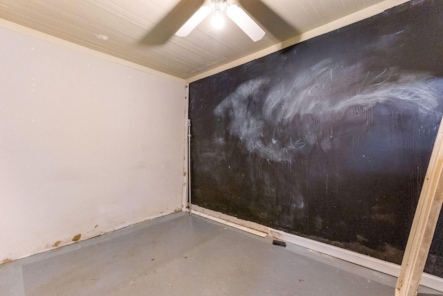 1297 S 4th St, Columbus, OH 43206 - empty room with concrete floors and ceiling fan