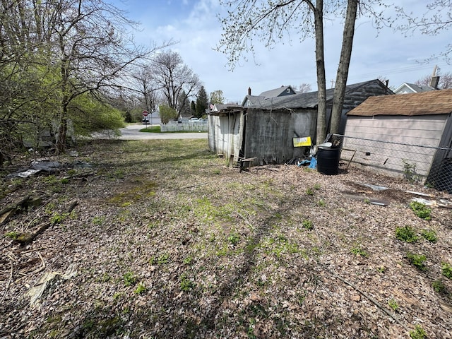 6927 Rings Rd, Dublin, OH 43016 - view of yard