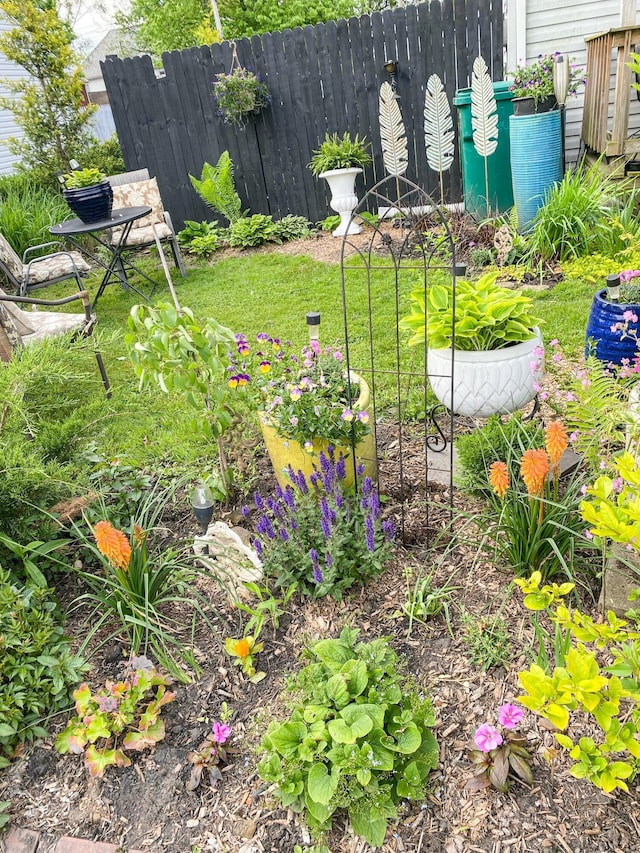 view of yard with fence