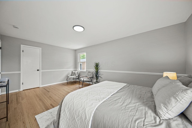 2960 Berwick Blvd, Columbus, OH 43209 - bedroom featuring wood finished floors and baseboards