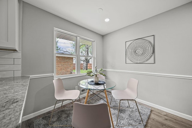 2960 Berwick Blvd, Columbus, OH 43209 - living area featuring baseboards, wood finished floors, recessed lighting, and a desk