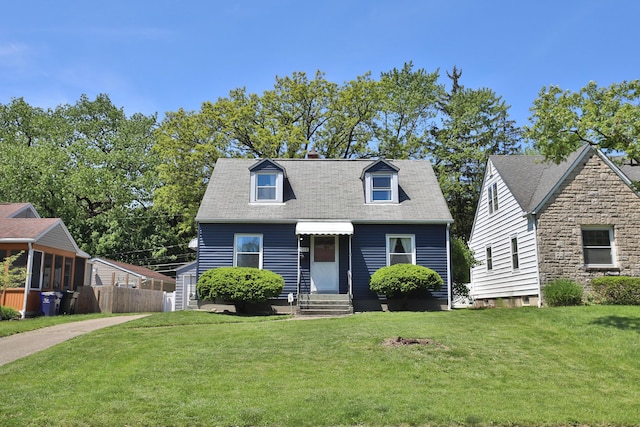 3113 Oaklawn St, Columbus, OH 43224 - cape cod house with roof with shingles
