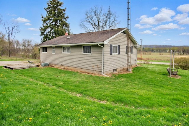 5235 Raiders Rd, Frazeysburg, OH 43822 - exterior space featuring cooling unit and a lawn