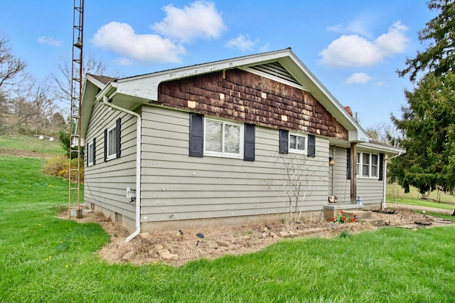 5235 Raiders Rd, Frazeysburg, OH 43822 - view of front facade with a front yard