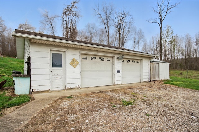 5235 Raiders Rd, Frazeysburg, OH 43822 - view of detached garage
