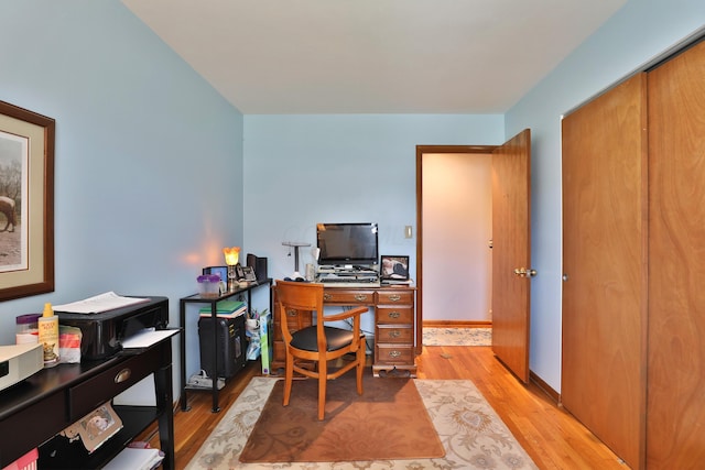 5580 Millington Rd, Columbus, OH 43235 - office area featuring light wood-style flooring