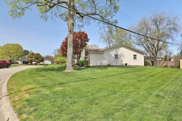 5580 Millington Rd, Columbus, OH 43235 - view of yard featuring fence