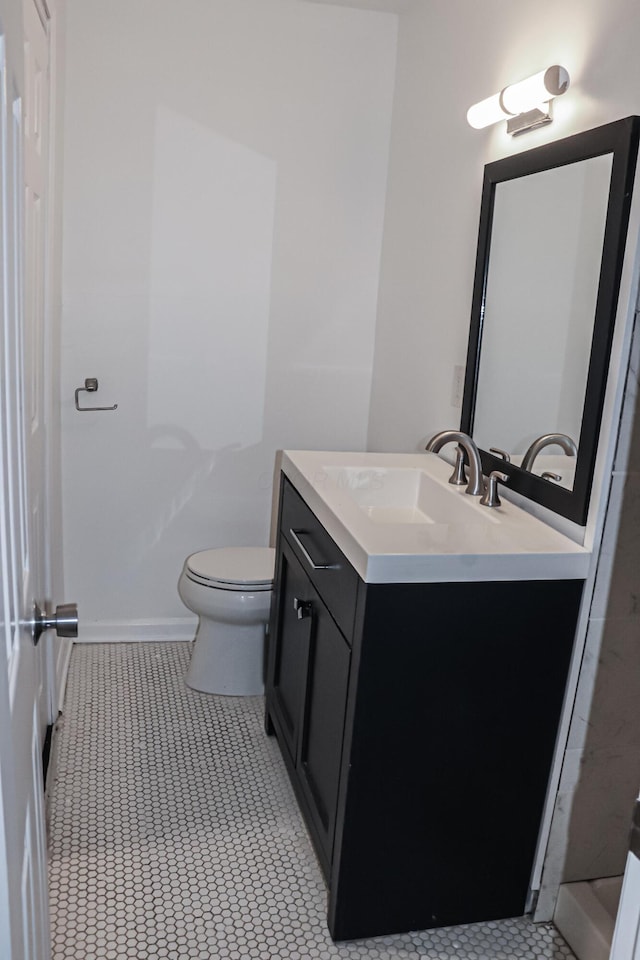 4620 Boynton Pl, Columbus, OH 43227 - bathroom featuring toilet and vanity
