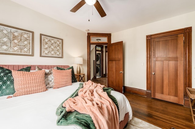 870 Oakwood Ave, Columbus, OH 43206 - bedroom with wood finished floors and ceiling fan