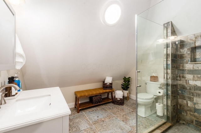 870 Oakwood Ave, Columbus, OH 43206 - full bathroom with baseboards, toilet, vanity, and a stall shower