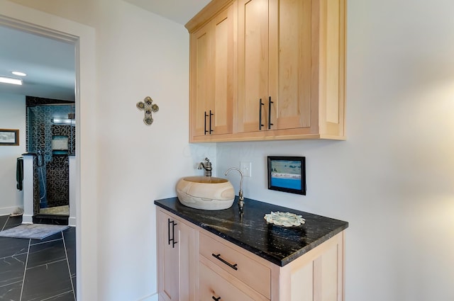 9730 Lancaster Kirkersville Rd NW, Baltimore, OH 43105 - bar with tile patterned floors and baseboards