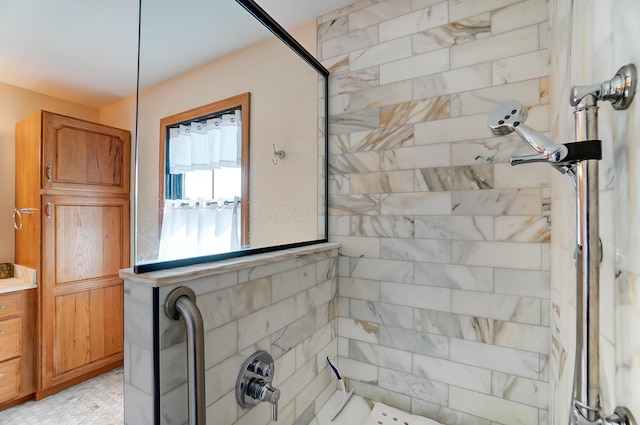 9730 Lancaster Kirkersville Rd NW, Baltimore, OH 43105 - full bathroom featuring tiled shower