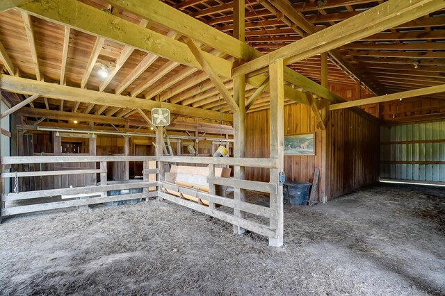 9730 Lancaster Kirkersville Rd NW, Baltimore, OH 43105 - view of stable