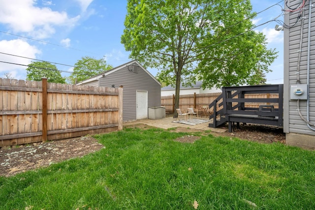 876 Palmer Rd, Columbus, OH 43212 - view of yard with a fenced backyard