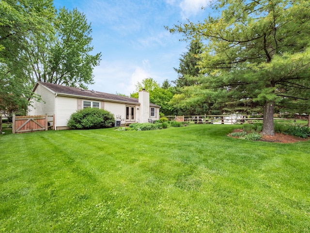 3794 Bridle Ct, Columbus, OH 43221 - view of yard featuring french doors and a gate