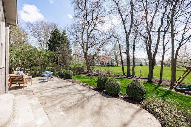 6707 Meadow Glen Dr S, Westerville, OH 43082 - view of patio featuring fence