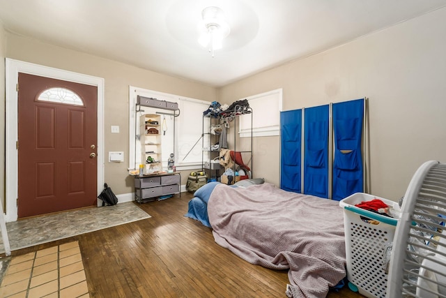 1282-1284 Linwood Ave, Columbus, OH 43206 - bedroom featuring hardwood / wood-style flooring and baseboards