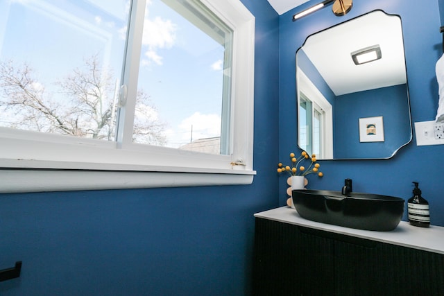 568 Cline St, Columbus, OH 43206 - bathroom with vanity