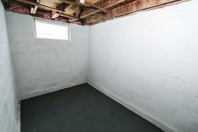 568 Cline St, Columbus, OH 43206 - below grade area featuring concrete block wall