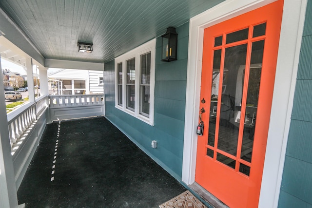 568 Cline St, Columbus, OH 43206 - balcony featuring covered porch