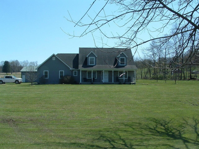 2897 Gratiot Rd SE, Heath, OH 43056 - cape cod home with a front yard and covered porch