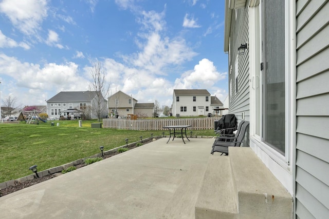 114 Hummock Dr, Etna, OH 43062 - view of patio featuring fence and a residential view