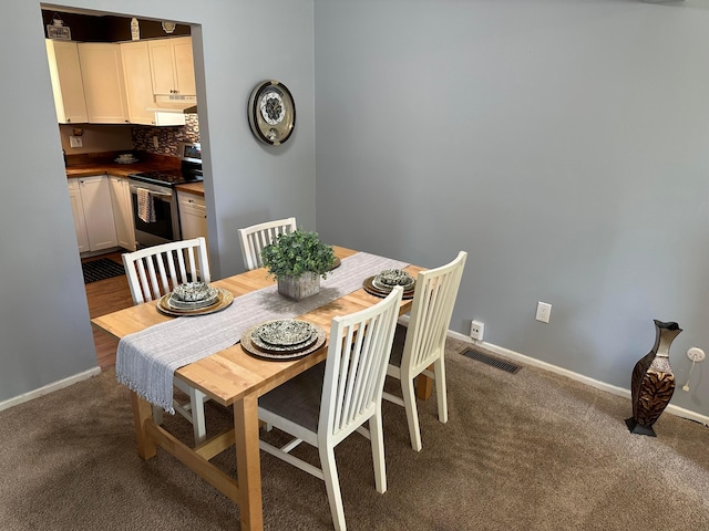 604 Forestwood Dr, Gahanna, OH 43230 - dining room with carpet and baseboards